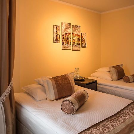 Motel Lesta Lachowka Duza Ngoại thất bức ảnh