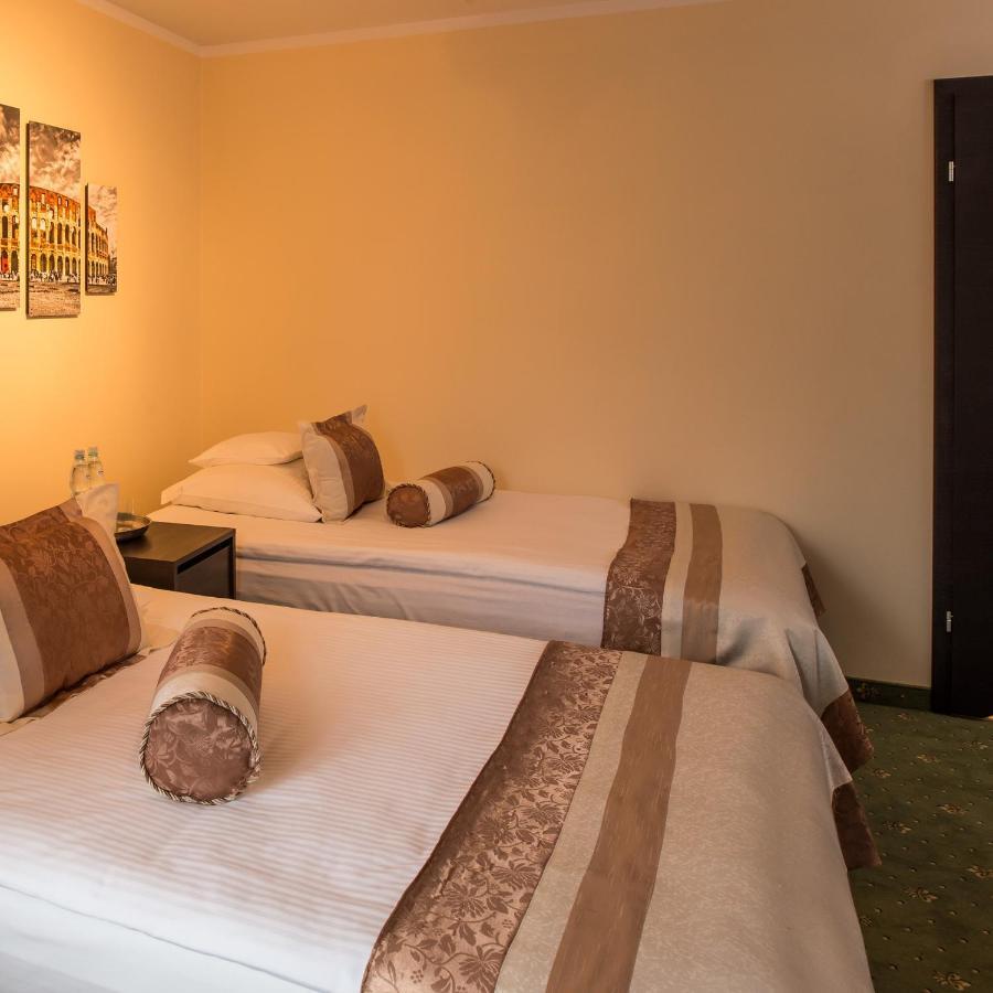 Motel Lesta Lachowka Duza Ngoại thất bức ảnh