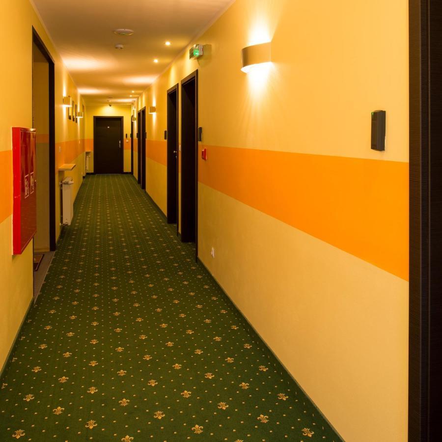 Motel Lesta Lachowka Duza Ngoại thất bức ảnh