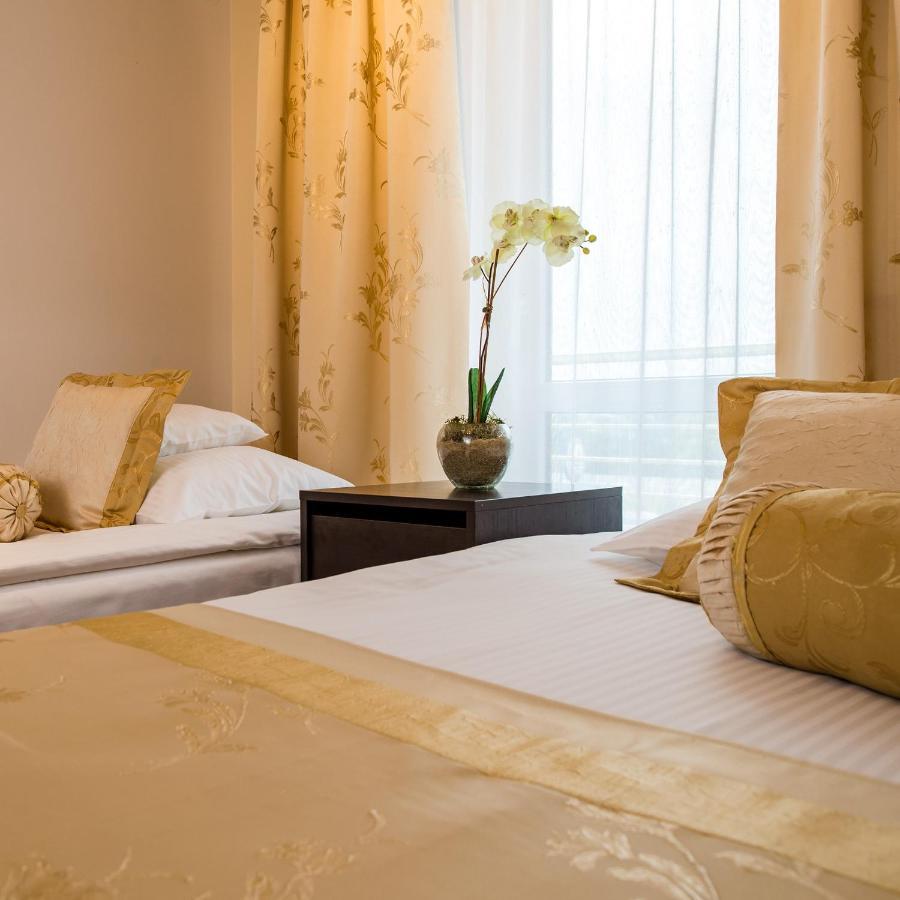 Motel Lesta Lachowka Duza Ngoại thất bức ảnh